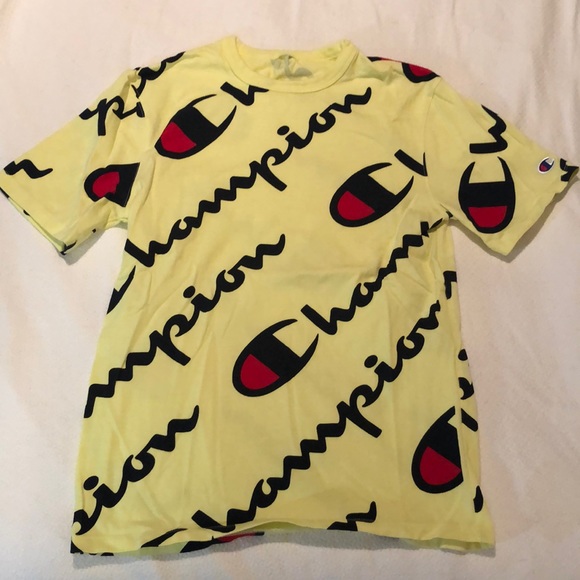Champion Repeating Logo Streetwear Short Sleeve T-Shirt Size MEDIUM - Picture 1 of 6